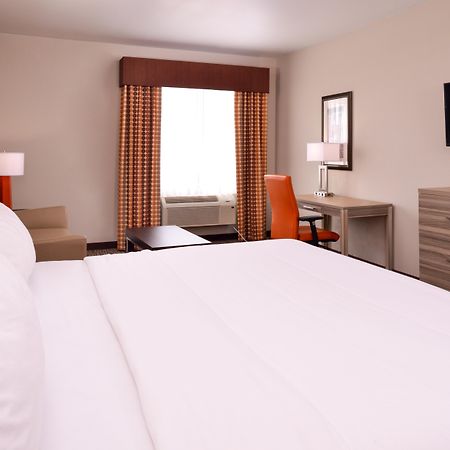 Holiday Inn Express & Suites Williams By Ihg Exterior photo