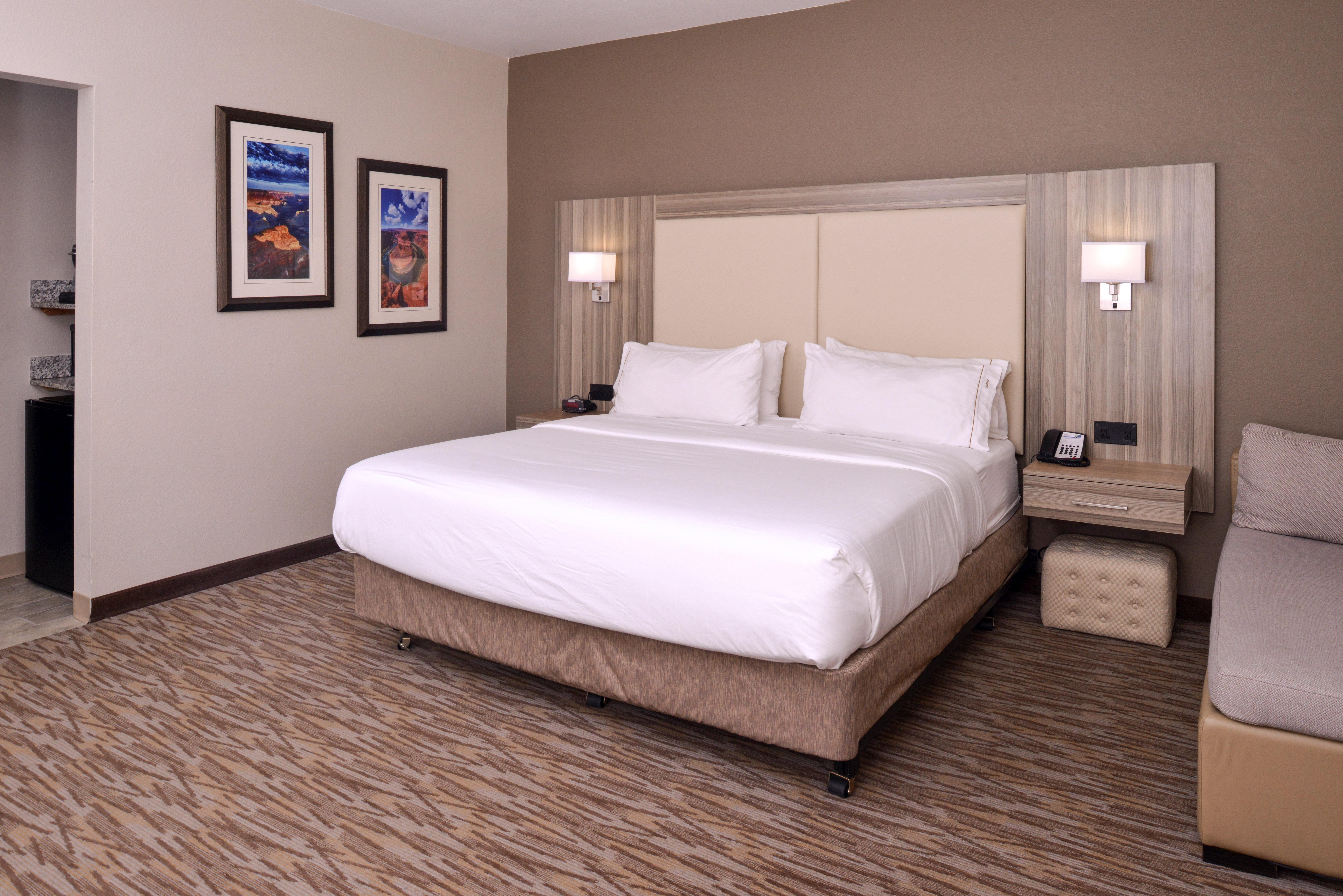 Holiday Inn Express & Suites Williams By Ihg Exterior photo