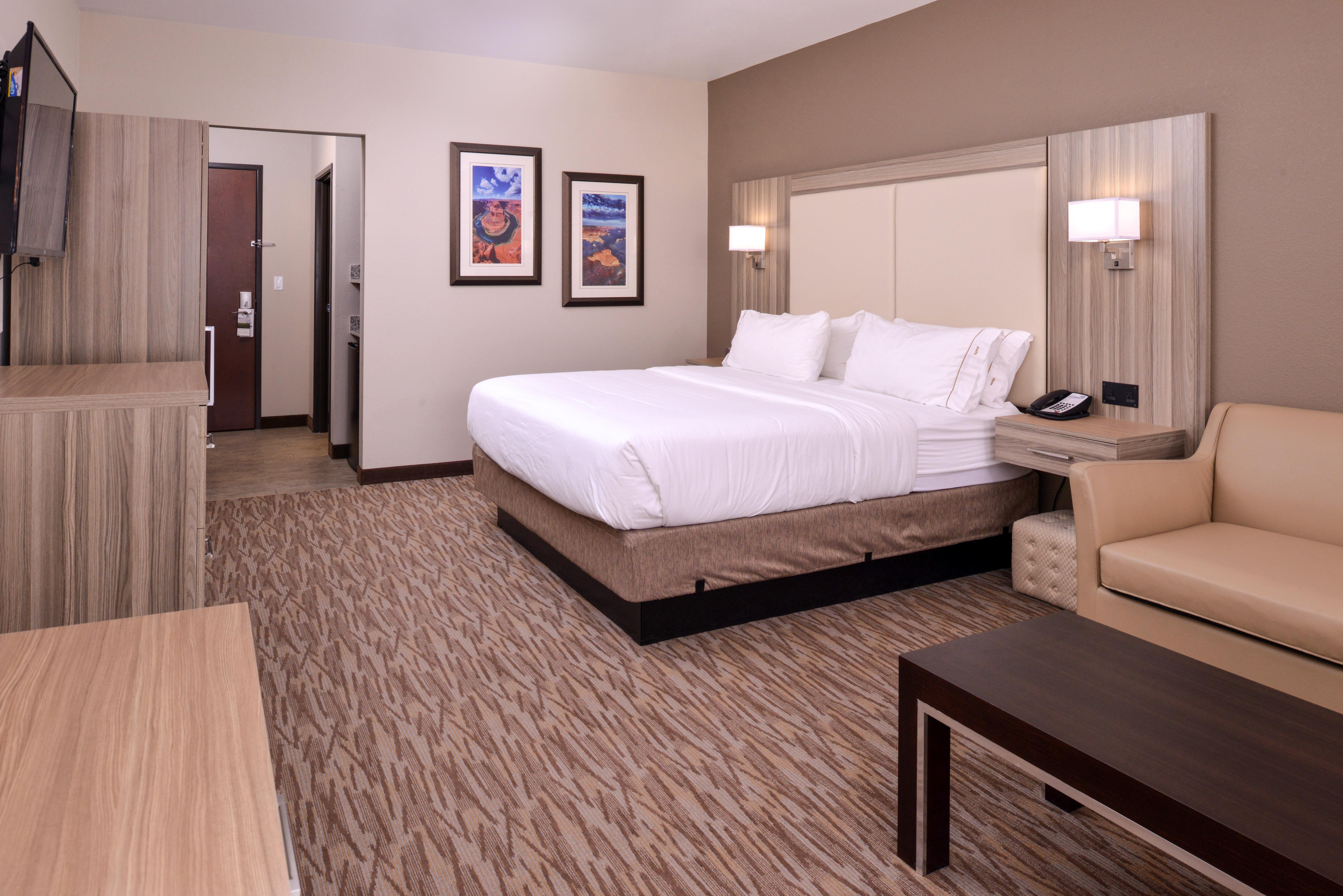 Holiday Inn Express & Suites Williams By Ihg Exterior photo
