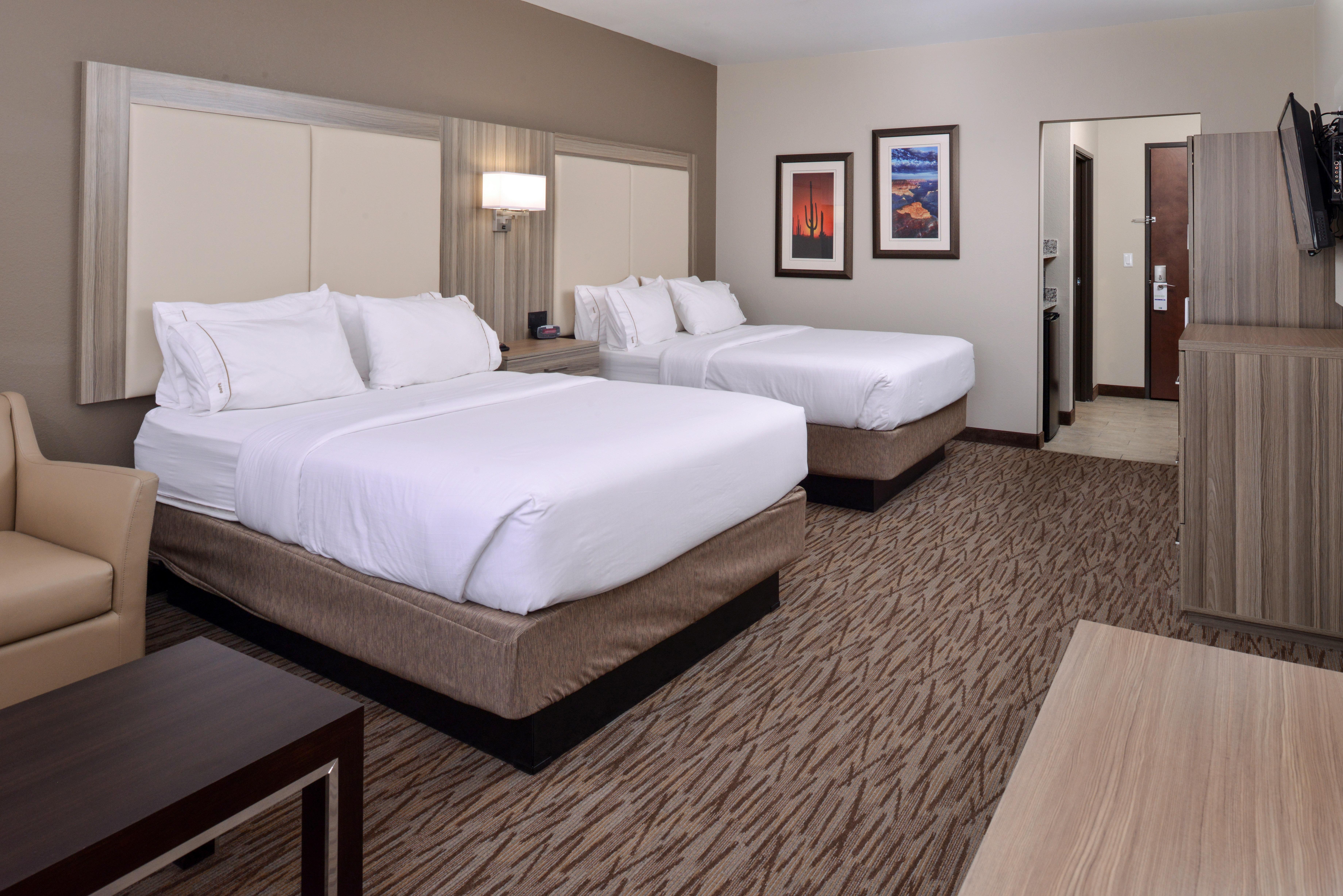 Holiday Inn Express & Suites Williams By Ihg Exterior photo